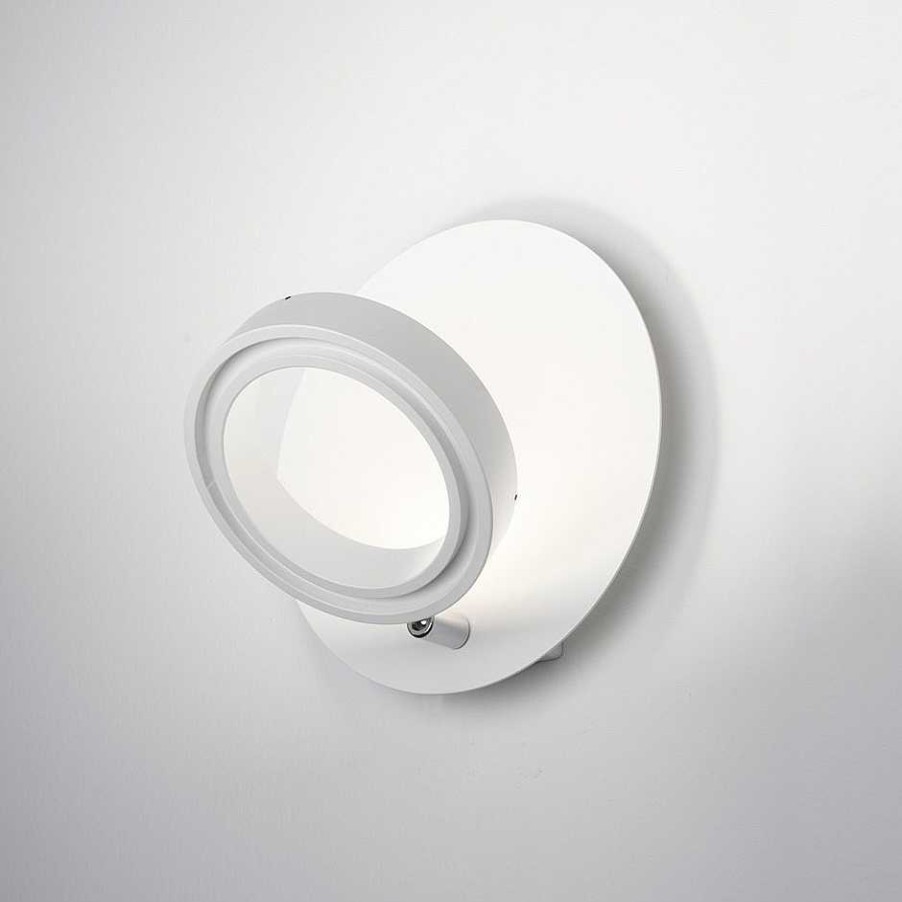 Zava Pendant Lights | Meta | Round Wall Lamp - Ral 9010