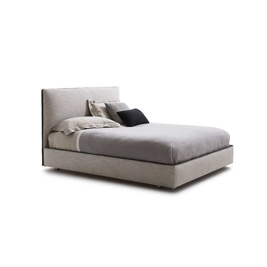 Molteni King Size Beds | Ribbon | Bed