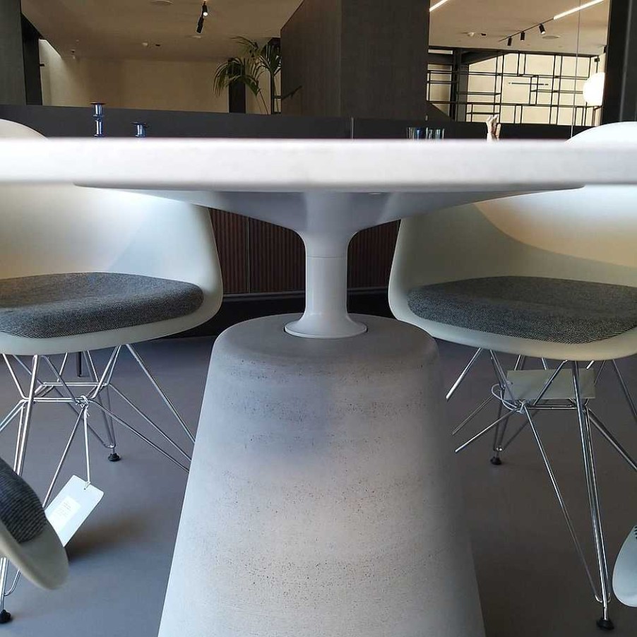 MDF Italia Dining Tables | Rock Table | Round Table | Concrete O 140