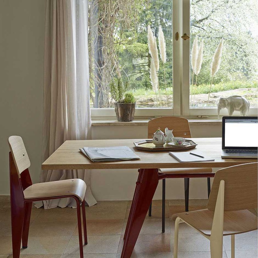 Vitra Dining Tables | Em Table | Table | Oak/Japanese Red