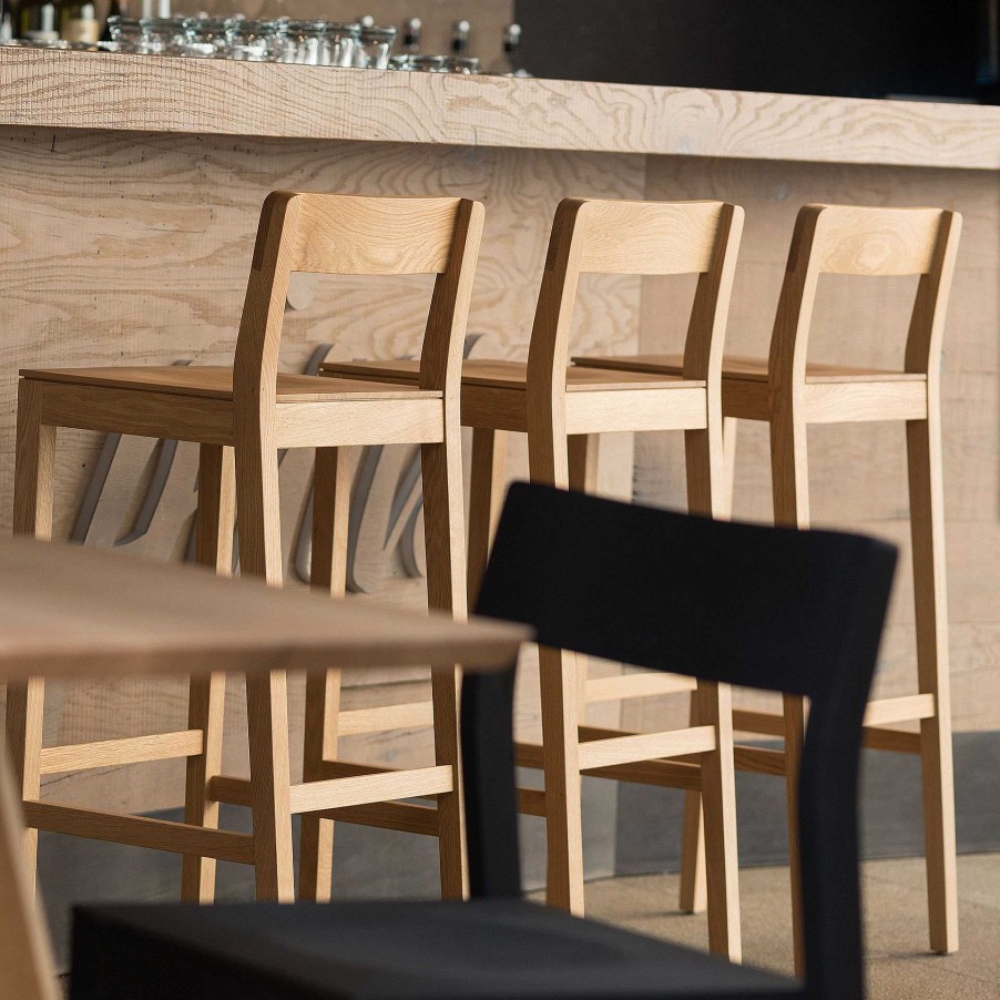 Zeitraum Stools | Sit Bar | Oak