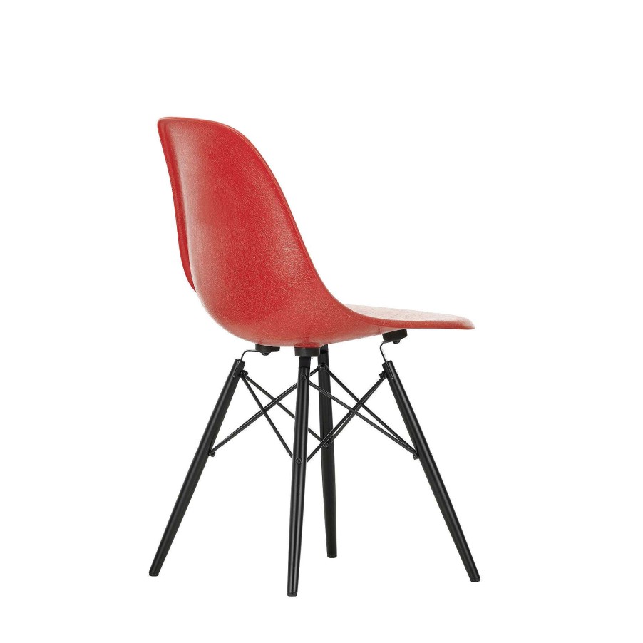 Vitra Chairs | Eames Fiberglass Side Chair Dsw | Eames Classic Red - Black Maple