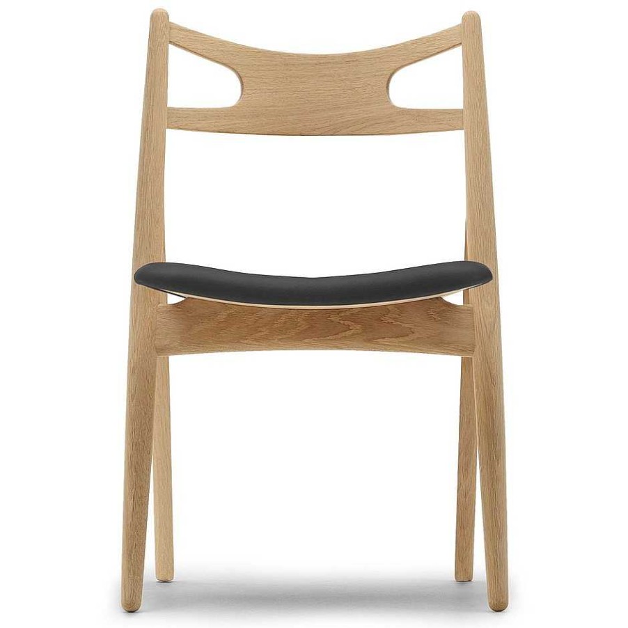 Carl Hansen & Søn Chairs | Ch29P | Chair | Oiled Oak - Black Leather